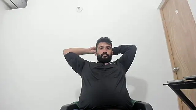 Snapshot of isearchcompany chatting on 11/24/25, 01:38 isearchcompany online show from 11/24/25, 01:38