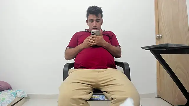 Snapshot of isearchcompany chatting on 11/26/25, 03:18 isearchcompany online show from 11/26/25, 03:18