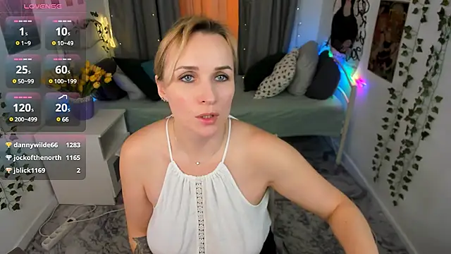 Karinella x online show from 03/10/25, 03:56