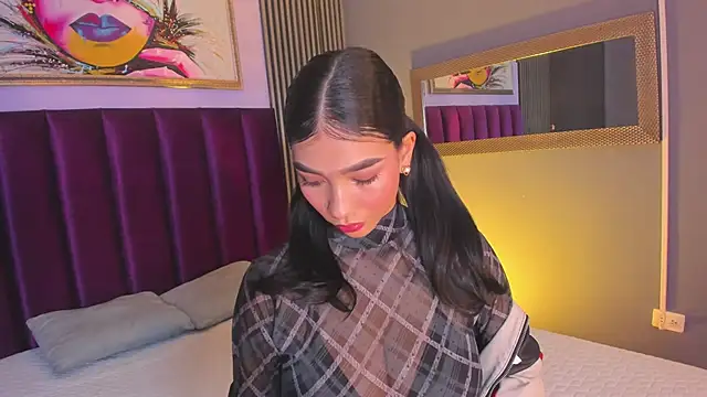 LauraAristizabal online show from 07/28/26, 12:23