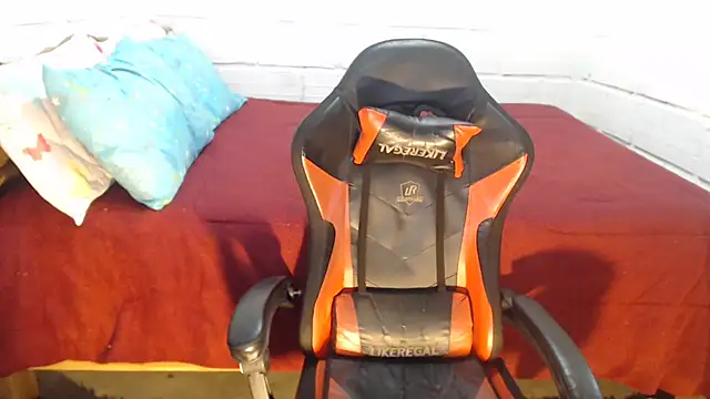sexyjustin202 online show from 07/12/26, 10:56