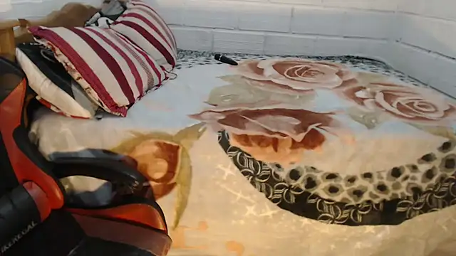 sexyjustin202 online show from 07/29/26, 04:10