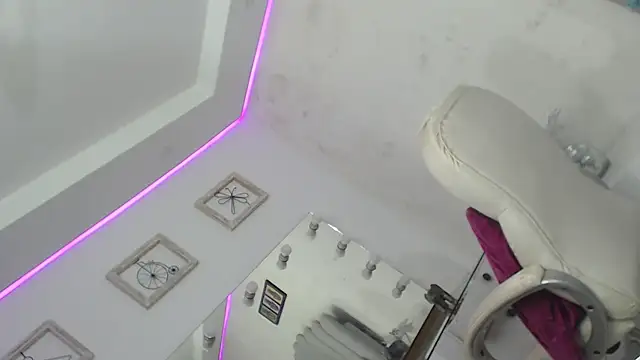 Snapshot of X6uldv8xdollxxx chatting on 12/21/24, 03:36 X6uldv8xdollxxx online show from 12/21/24, 03:36