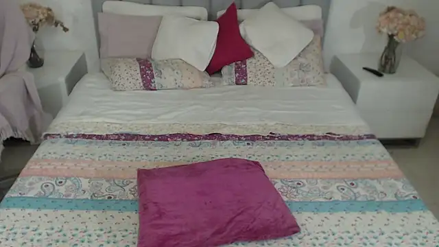 Snapshot of X6uldv8xdollxxx chatting on 10/18/25, 02:03 X6uldv8xdollxxx online show from 10/18/25, 02:03