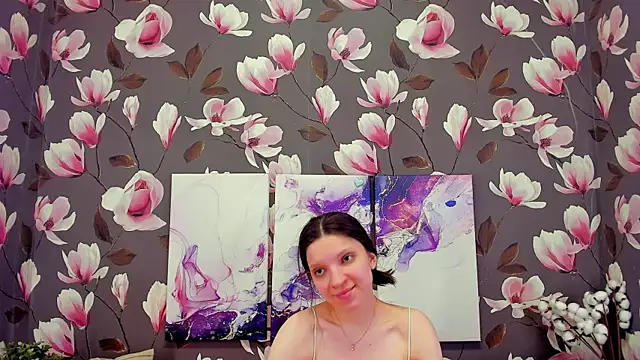 Snapshot of MelaniGrand chatting on 02/13/25, 12:21 MelaniGrand online show from 02/13/25, 12:21