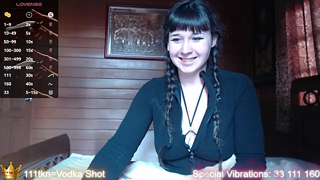Snapshot of MaryHillx chatting on 01/07/25, 01:06 MaryHillx online show from 01/07/25, 01:06