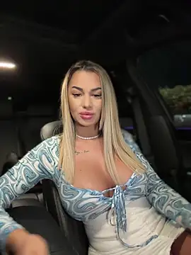 KirstieVegas online show from 12/18/24, 05:10