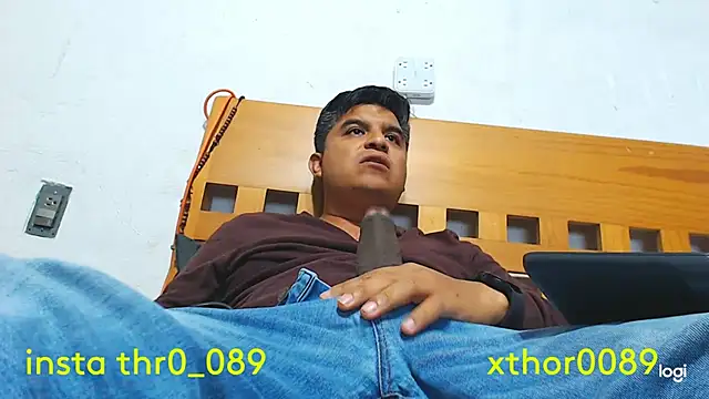 Snapshot of thor000089 chatting on 05/13/26, 04:21 thor000089 online show from 05/13/26, 04:21