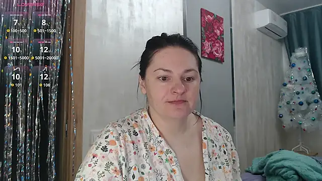 Stacy Davice online show from 12/22/25, 09:17