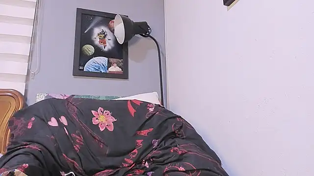 Snapshot of damn_fox chatting on 01/22/25, 09:35 damn fox online show from 01/22/25, 09:35