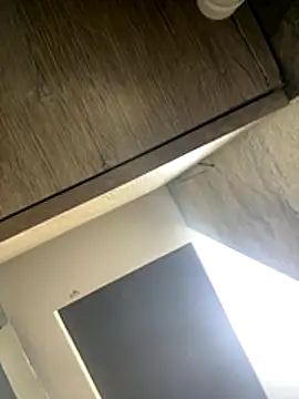 Snapshot of CeliWoods chatting on 11/03/25, 10:05 CeliWoods online show from 11/03/25, 10:05