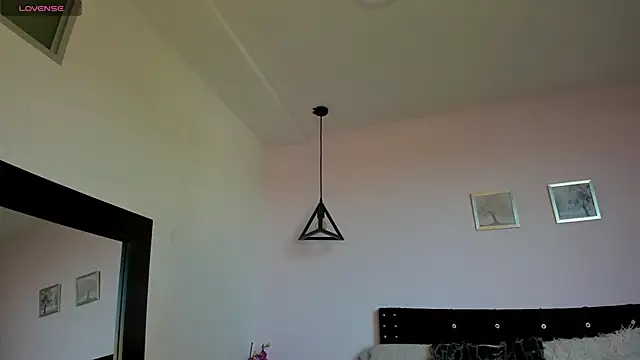 Snapshot of CeliWoods chatting on 12/01/25, 11:26 CeliWoods online show from 12/01/25, 11:26