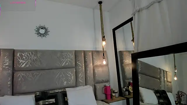 Snapshot of CeliWoods chatting on 04/22/26, 11:34 CeliWoods online show from 04/22/26, 11:34