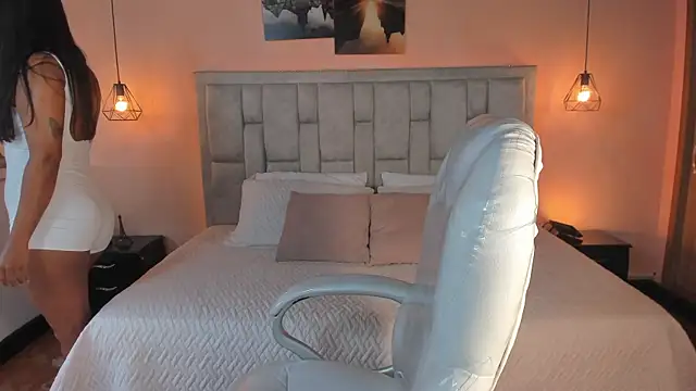 Stefhanyblow online show from 09/15/25, 10:10