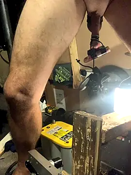 Snapshot of Likewise chatting on 10/31/25, 12:06 Likewise online show from 10/31/25, 12:06