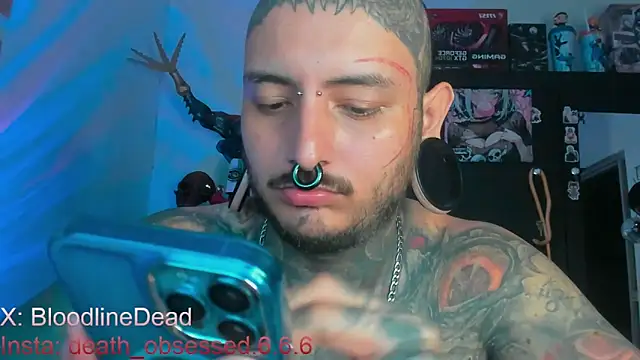 Snapshot of DEATHINK666XX chatting on 09/21/25, 04:03 DEATHINK666XX online show from 09/21/25, 04:03