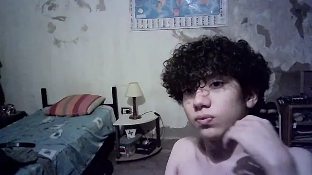 Snapshot of Emv2 chatting on 03/07/25, 05:08 Emv2 online show from 03/07/25, 05:08