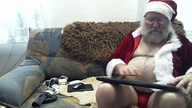 SexySantaC online show from 12/28/24, 07:01