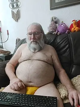 Snapshot of SexySantaC chatting on 03/12/26, 08:04 SexySantaC online show from 03/12/26, 08:04