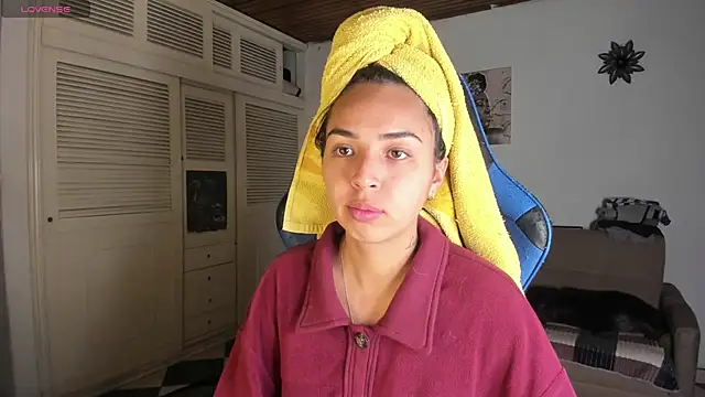 Snapshot of Miss_Nicole chatting on 01/12/25, 02:14 Miss Nicole online show from 01/12/25, 02:14