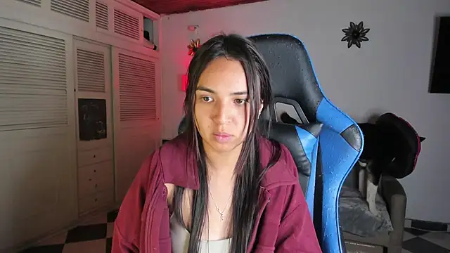 Snapshot of Miss_Nicole chatting on 01/30/25, 04:48 Miss Nicole online show from 01/30/25, 04:48