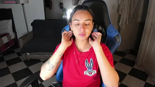 Snapshot of Miss_Nicole chatting on 03/14/25, 01:37 Miss Nicole online show from 03/14/25, 01:37