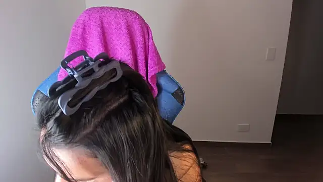 Snapshot of Miss_Nicole chatting on 09/25/25, 01:42 Miss Nicole online show from 09/25/25, 01:42