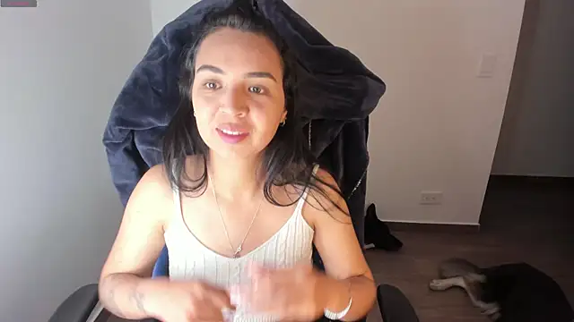 Snapshot of Miss_Nicole chatting on 10/18/25, 01:19 Miss Nicole online show from 10/18/25, 01:19