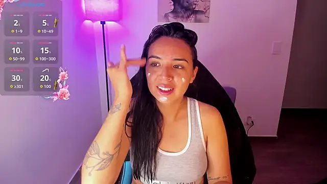 Snapshot of Miss_Nicole chatting on 05/31/26, 12:56 Miss Nicole online show from 05/31/26, 12:56