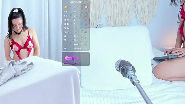 Snapshot of evaa_rose chatting on 03/19/26, 08:02 evaa rose online show from 03/19/26, 08:02