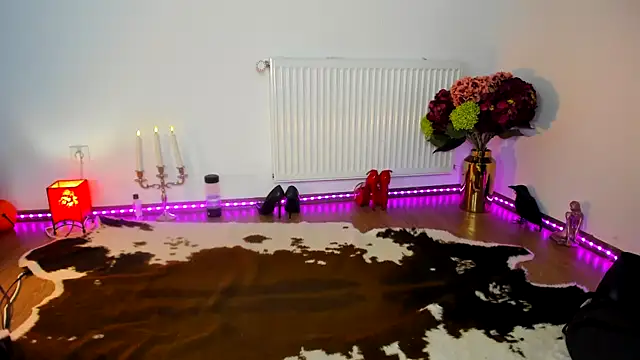 Snapshot of ViciousSiren chatting on 11/19/25, 07:47 ViciousSiren online show from 11/19/25, 07:47