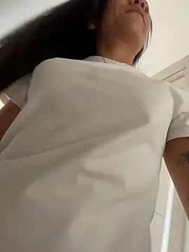 Snapshot of Reggie-Liam chatting on 12/05/25, 06:04 Reggie-Liam online show from 12/05/25, 06:04