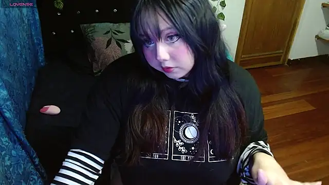 litlle cat online show from 11/28/25, 05:43