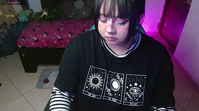 Snapshot of litlle_cat chatting on 01/18/26, 06:17 litlle cat online show from 01/18/26, 06:17