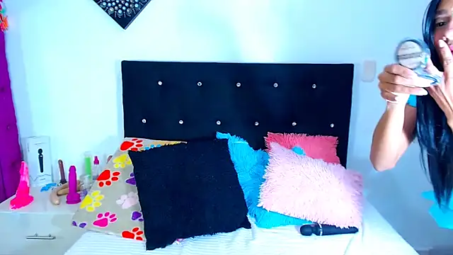 Snapshot of Jenng18 chatting on 10/20/25, 11:27 Jenng18 online show from 10/20/25, 11:27