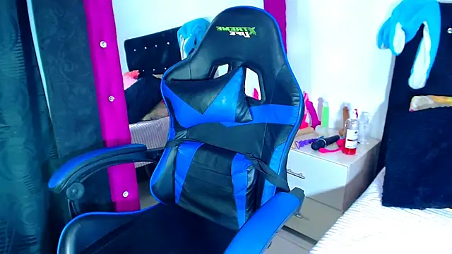 Jenng18 online show from 05/26/26, 05:03