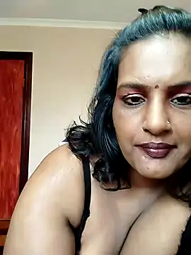 Snapshot of NWC4LYF chatting on 11/08/25, 07:52 NWC4LYF online show from 11/08/25, 07:52