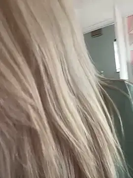 Snapshot of Bustyblondebabe32 chatting on 03/10/25, 12:15 Bustyblondebabe32 online show from 03/10/25, 12:15