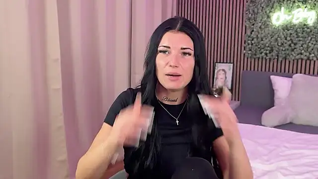 Snapshot of LizaRoxx chatting on 02/02/26, 09:35 LizaRoxx online show from 02/02/26, 09:35