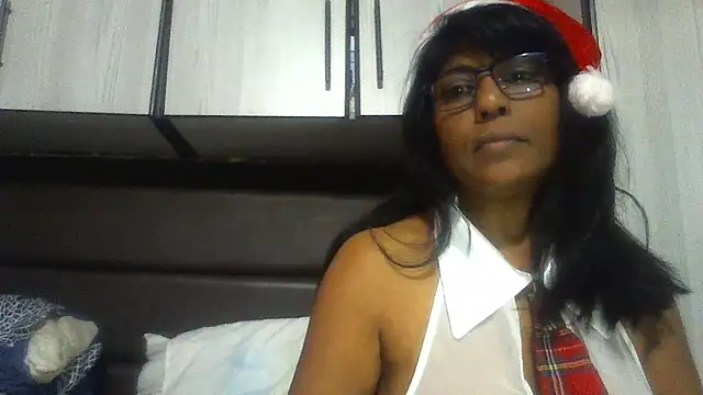 MsAttitude online show from 12/24/24, 03:58