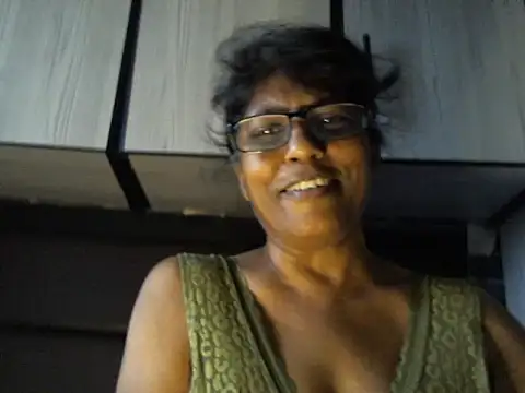 MsAttitude online show from 03/17/26, 07:44