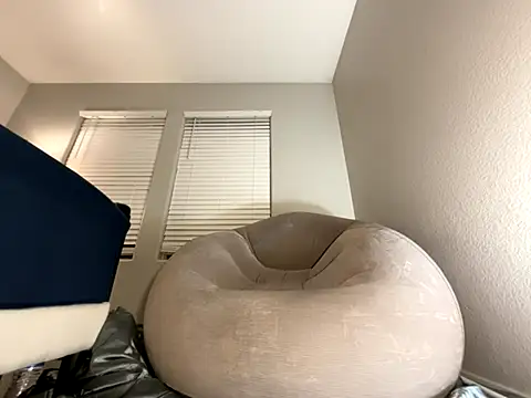 Ryan Garcia  online show from 10/18/25, 03:53