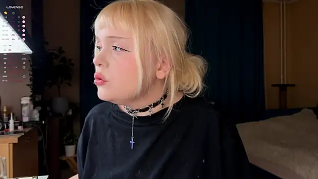 LisaLaas online show from 09/30/25, 08:47