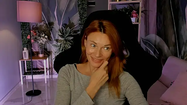 Snapshot of MistyBarnes chatting on 11/23/25, 01:44 MistyBarnes online show from 11/23/25, 01:44