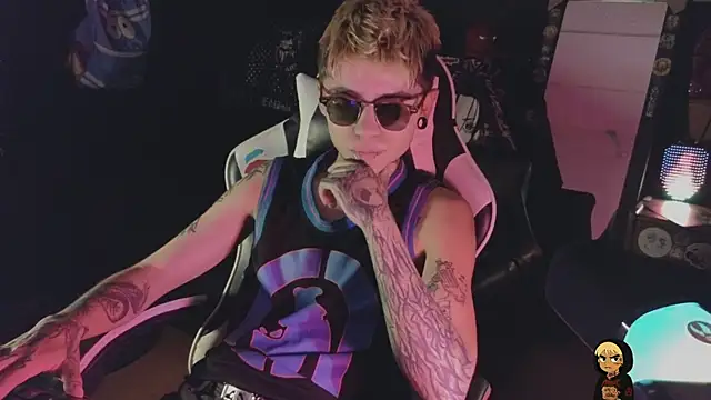 AcidMilo online show from 06/15/26, 02:14