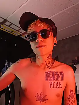 AcidMilo online show from 07/14/26, 03:55
