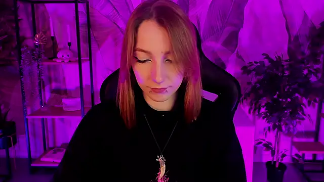 PrettyReckess online show from 12/02/24, 08:09