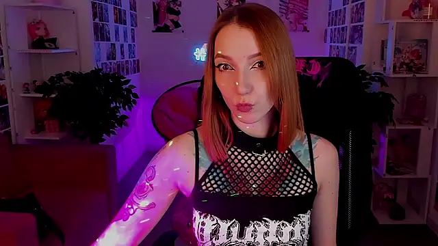 PrettyReckess online show from 12/04/24, 08:12