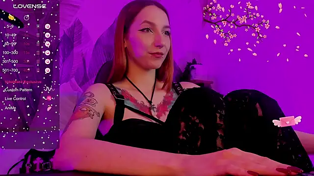 PrettyReckess online show from 12/10/24, 02:39