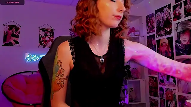 PrettyReckess online show from 01/06/25, 08:35